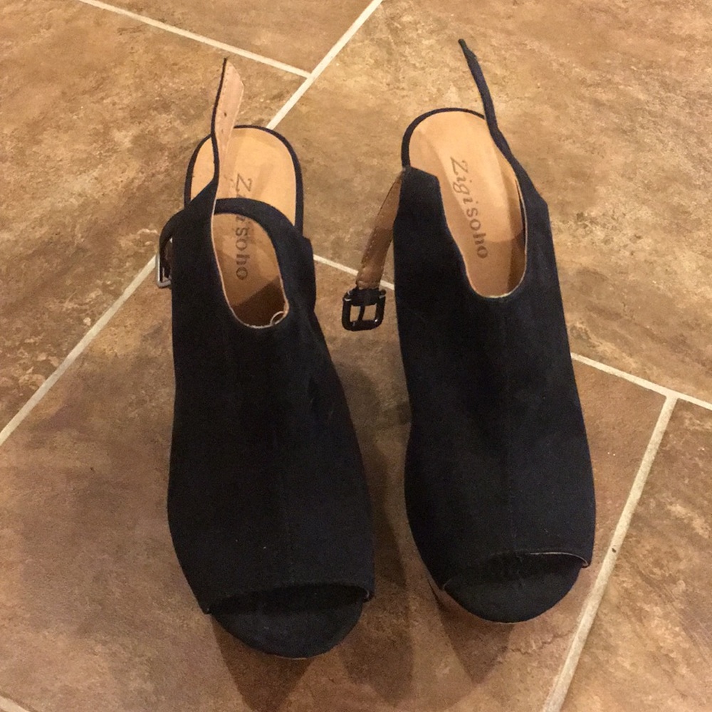 Open toe black wedges size 8.5